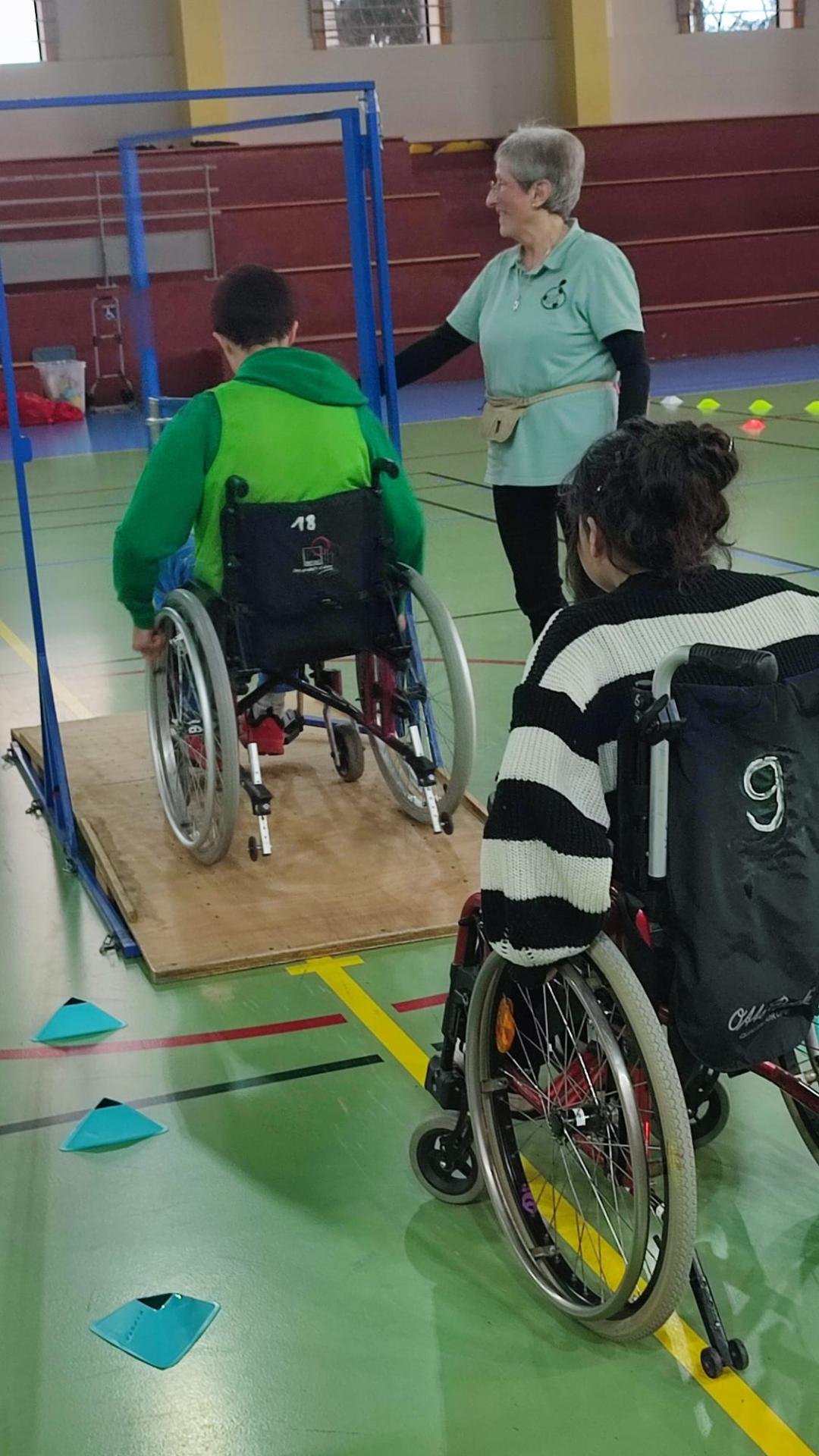 Passage d'une porte en fauteuil